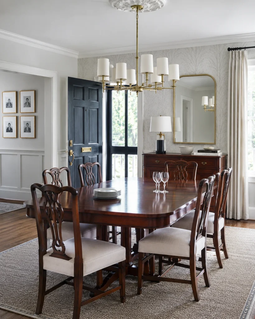 Dining Room Decor Ideas for a Space People Actually Want to Sit In Elegant Traditional Dining Room